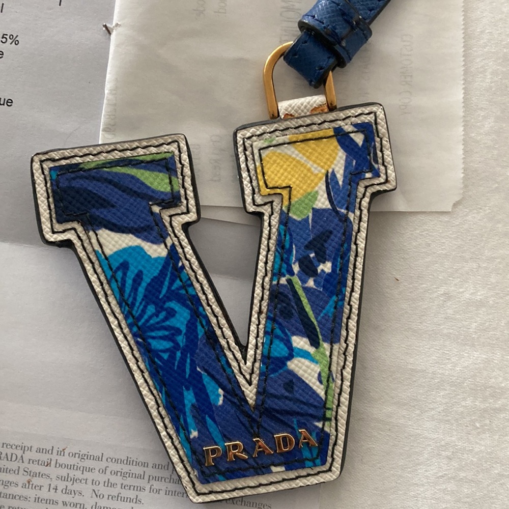 Prada Bag Charm Trick Letter V Bluette Gold Hardware - Picture 5 of 8